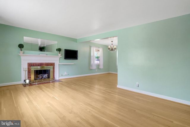 4515 KLING DR, Alexandria, VA 22312