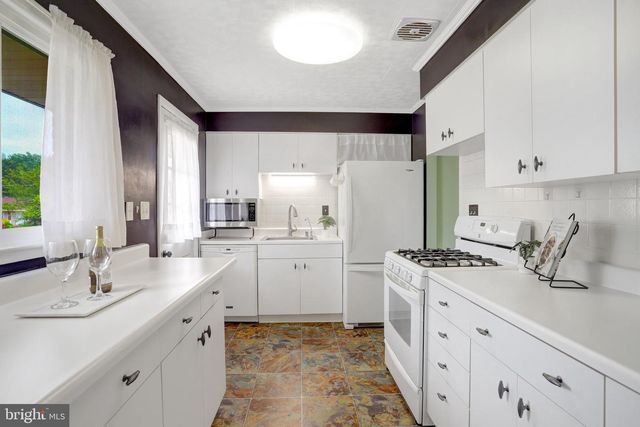 4515 KLING DR, Alexandria, VA 22312
