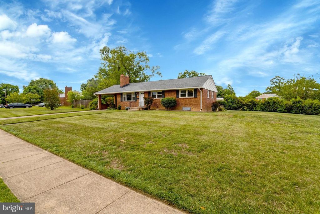 4515 KLING DR, Alexandria, VA 22312