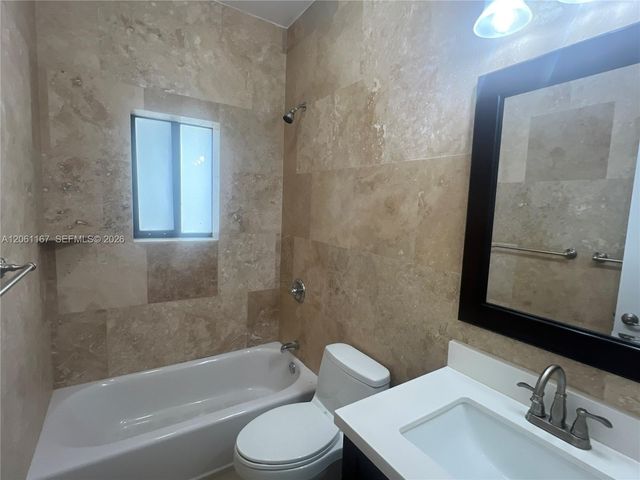 2268 SW 8th St 3, Miami, FL 33135