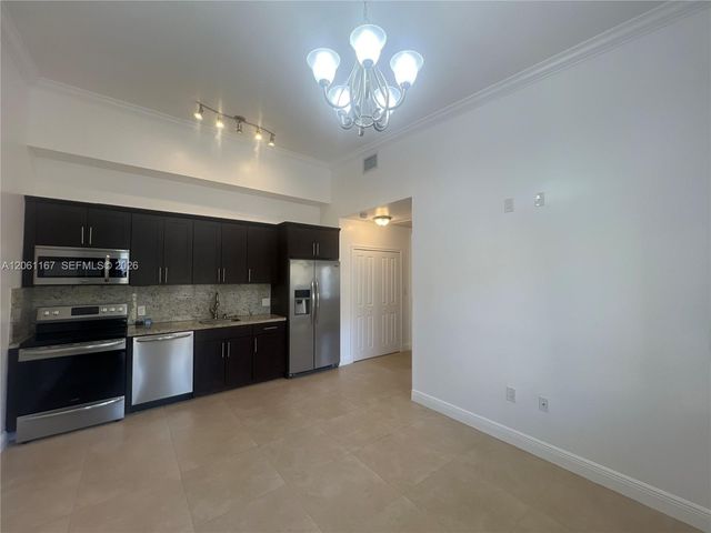 2268 SW 8th St 3, Miami, FL 33135