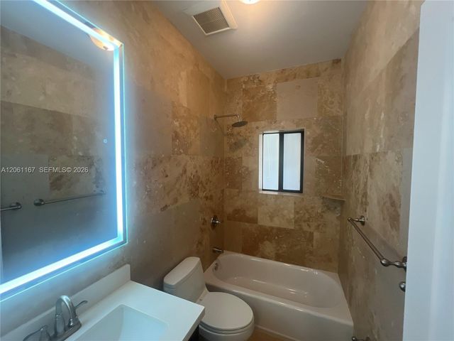 2268 SW 8th St 3, Miami, FL 33135