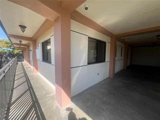 2268 SW 8th St 3, Miami, FL 33135