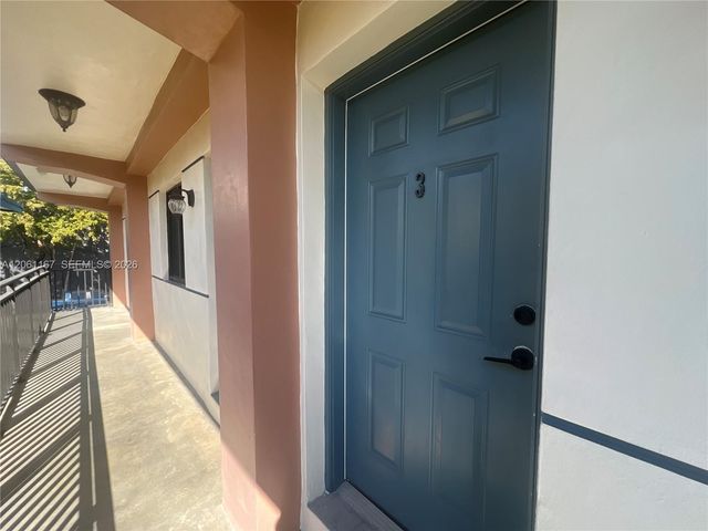 2268 SW 8th St 3, Miami, FL 33135