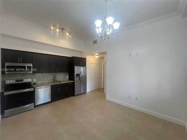 2268 SW 8th St 3, Miami, FL 33135