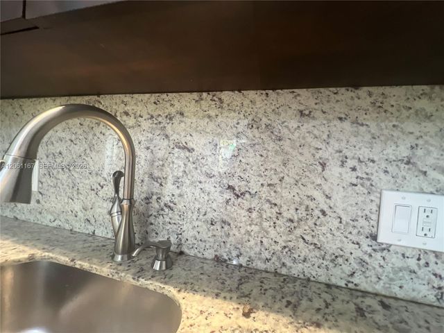 2268 SW 8th St 3, Miami, FL 33135