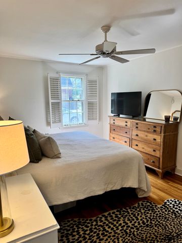 240 AVON RD, Memphis, TN 38117