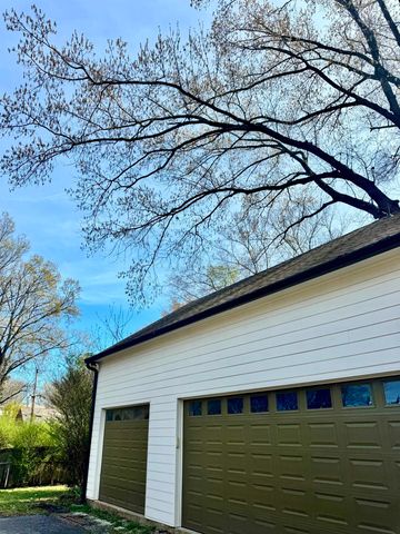 240 AVON RD, Memphis, TN 38117