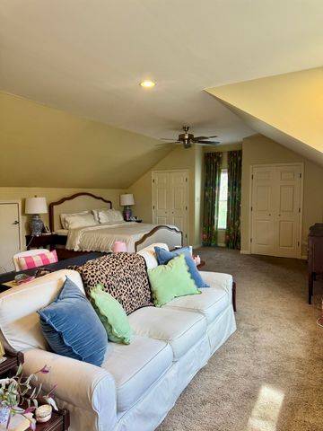 240 AVON RD, Memphis, TN 38117