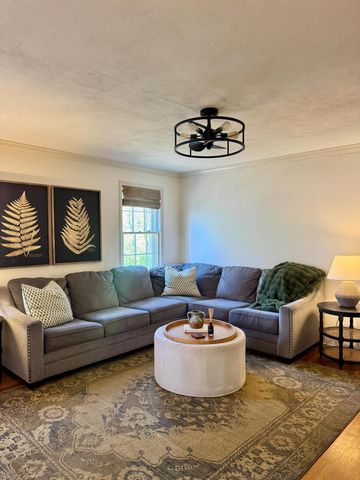 240 AVON RD, Memphis, TN 38117