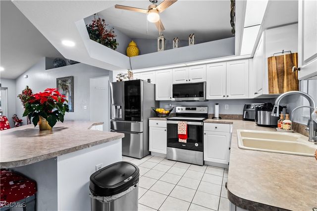 1206 NW 14th PL, Cape Coral, FL 33993