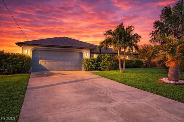 1206 NW 14th PL, Cape Coral, FL 33993