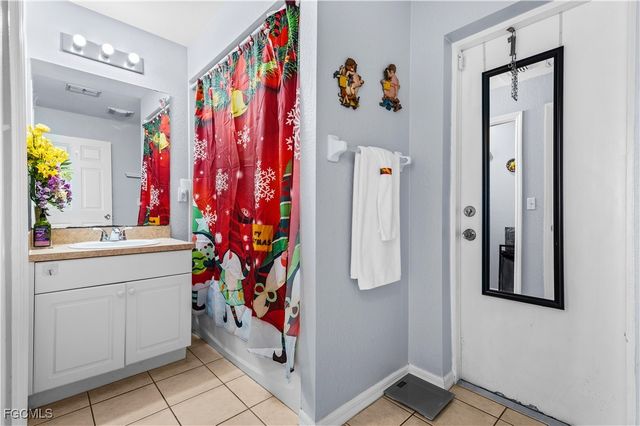 1206 NW 14th PL, Cape Coral, FL 33993