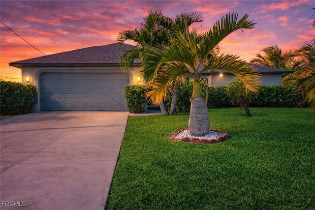 1206 NW 14th PL, Cape Coral, FL 33993