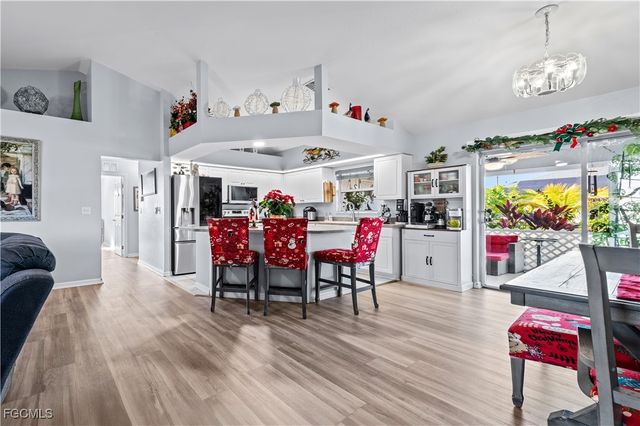 1206 NW 14th PL, Cape Coral, FL 33993