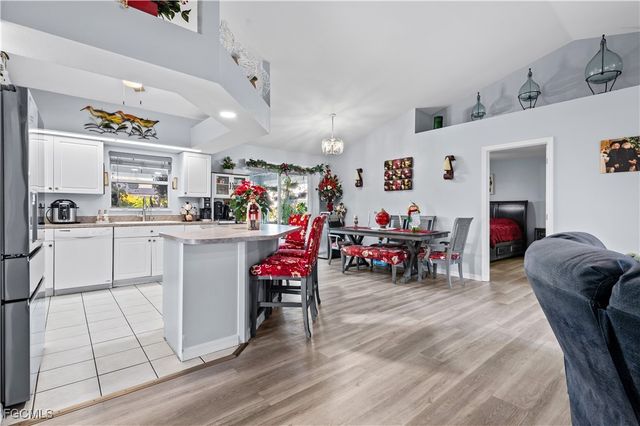 1206 NW 14th PL, Cape Coral, FL 33993