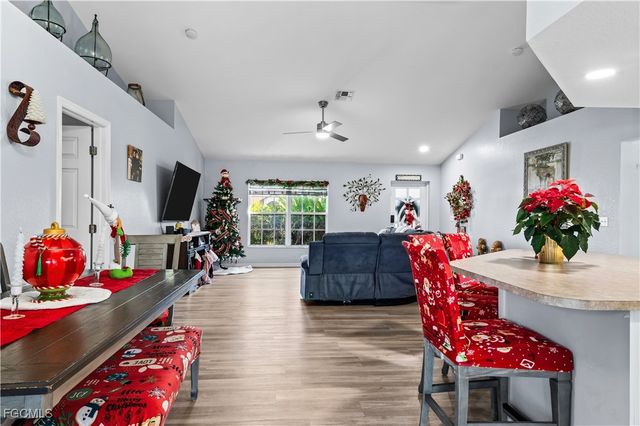 1206 NW 14th PL, Cape Coral, FL 33993