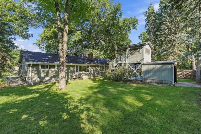1620 Sumter Avenue N, Golden Valley, MN 55427