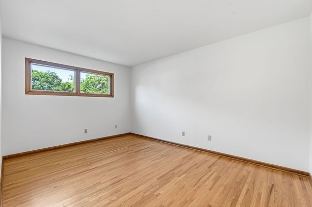 1620 Sumter Avenue N, Golden Valley, MN 55427