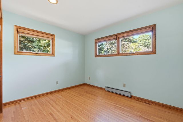 1620 Sumter Avenue N, Golden Valley, MN 55427