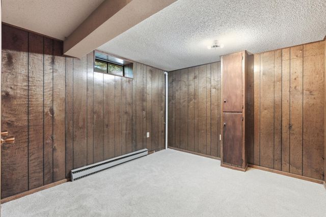 1620 Sumter Avenue N, Golden Valley, MN 55427