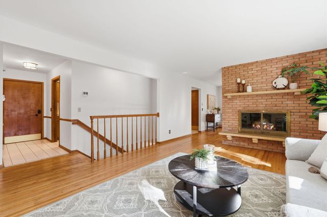 1620 Sumter Avenue N, Golden Valley, MN 55427