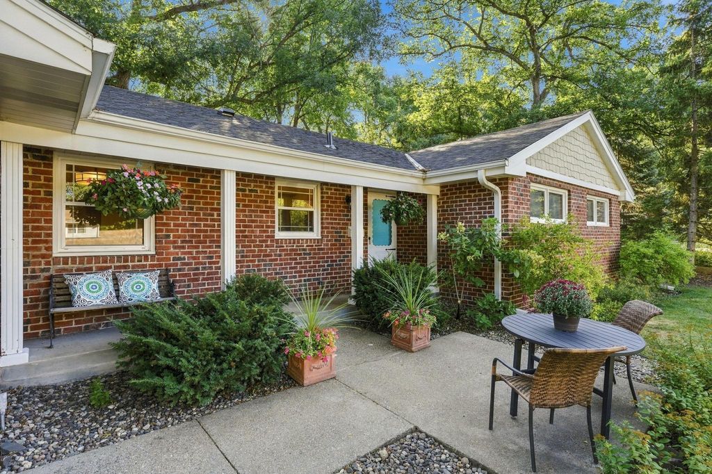 1620 Sumter Avenue N, Golden Valley, MN 55427 — photo 2
