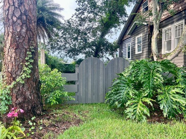 32 E Park Ave, St Augustine, FL 32084