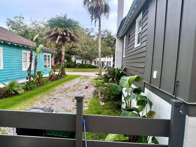 32 E Park Ave, St Augustine, FL 32084