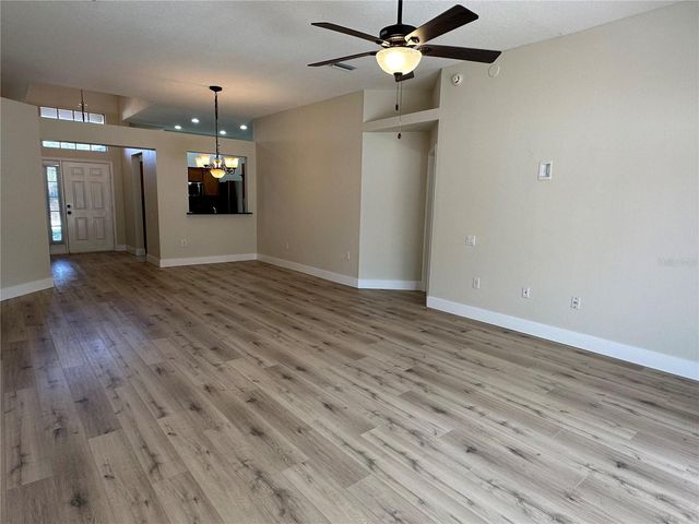 943 SUMMER BREEZE DRIVE, Brandon, FL 33511