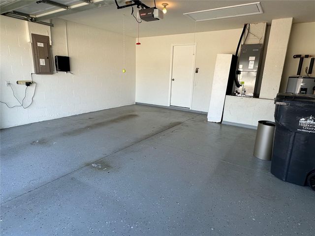 943 SUMMER BREEZE DRIVE, Brandon, FL 33511