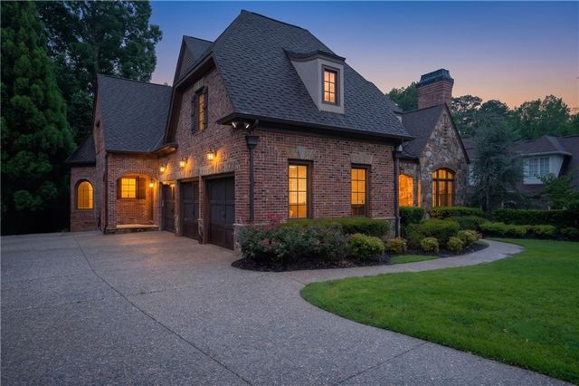 831 Camden Park Court NE, Atlanta, GA 30342