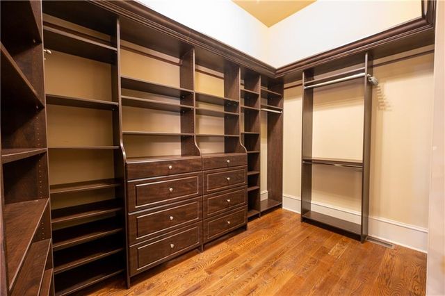 831 Camden Park Court NE, Atlanta, GA 30342
