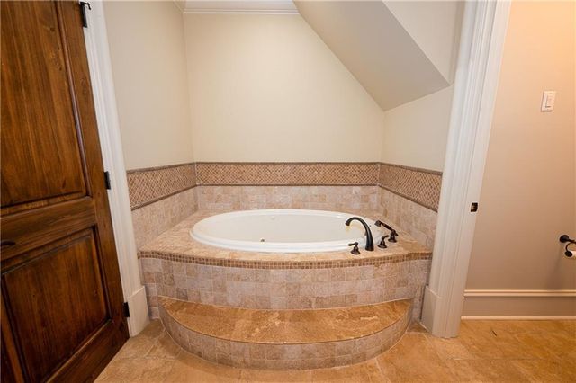 831 Camden Park Court NE, Atlanta, GA 30342