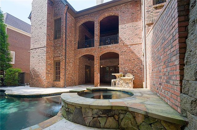 831 Camden Park Court NE, Atlanta, GA 30342