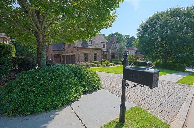 831 Camden Park Court NE, Atlanta, GA 30342