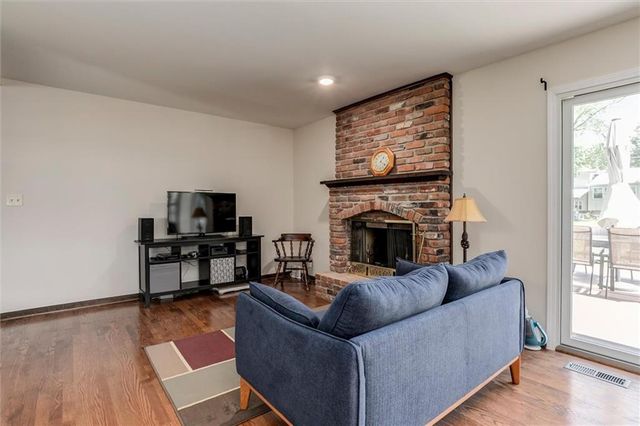 6701 CAENEN Avenue, Shawnee, KS 66216