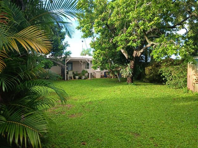 1075 James Road, Lantana, FL 33462