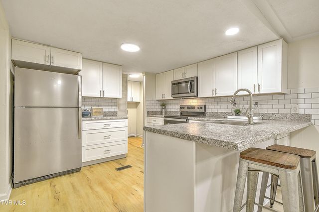 107 Hughes Lane, Johnson City, TN 37601