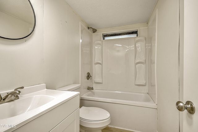 107 Hughes Lane, Johnson City, TN 37601