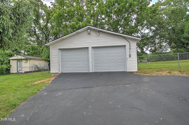 107 Hughes Lane, Johnson City, TN 37601