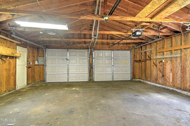 107 Hughes Lane, Johnson City, TN 37601