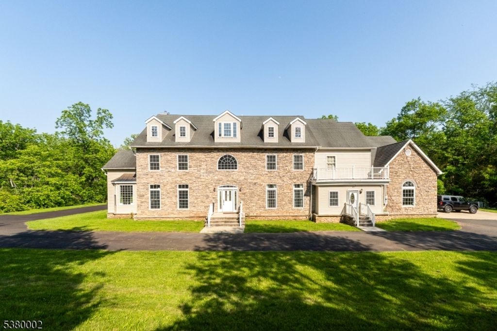 56 Rainbow Hill Rd, East Amwell Twp., NJ 08822