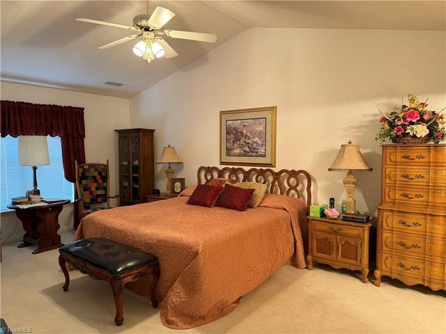 313 Quarterpath Lane, Jamestown, NC 27282