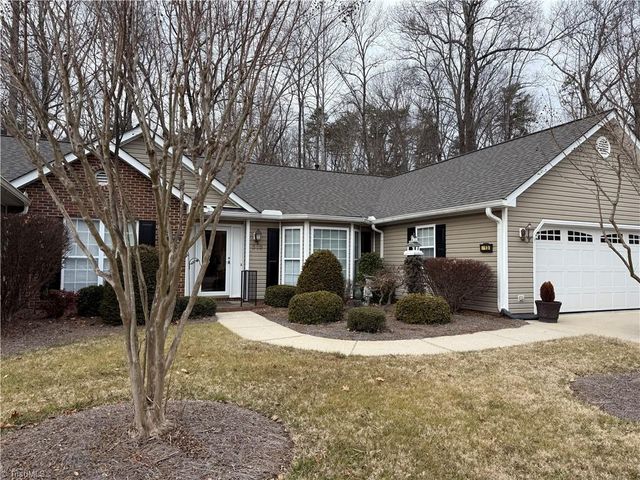 313 Quarterpath Lane, Jamestown, NC 27282