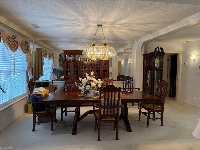 313 Quarterpath Lane, Jamestown, NC 27282