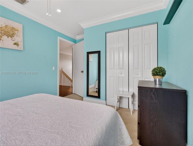 567 Live Oak Ln, Weston, FL 33327