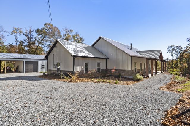 594 Highway 100, Centerville, TN 37033