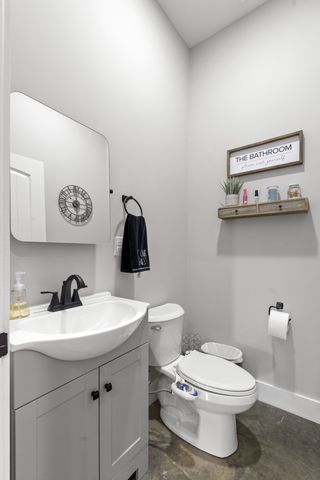 594 Highway 100, Centerville, TN 37033