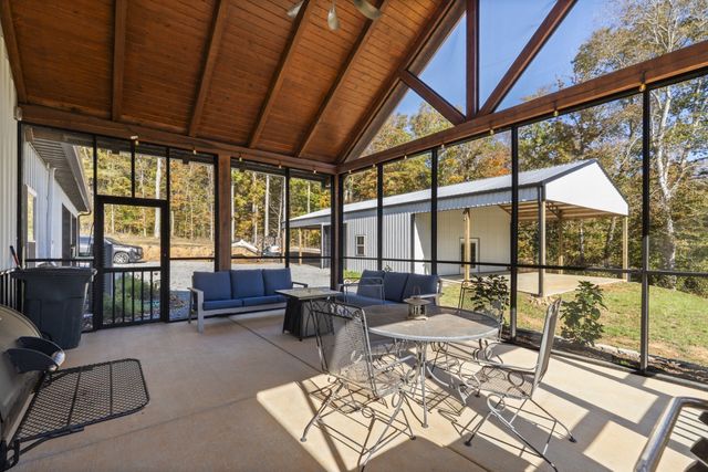 594 Highway 100, Centerville, TN 37033